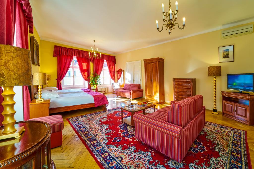 Josephine Old Town Square Hotel